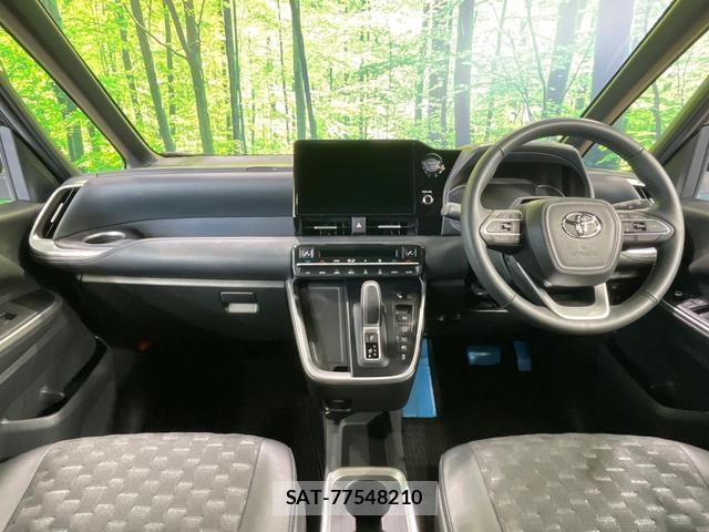 Toyota VOXY 2023-12 8652005-1