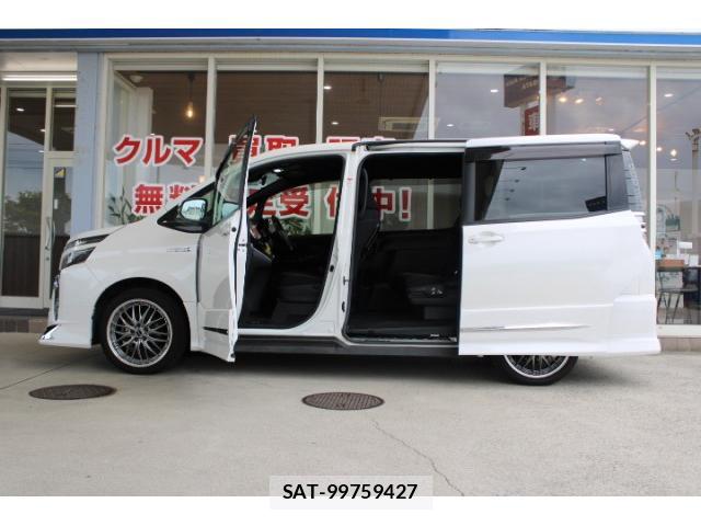 Toyota VOXY 2017-09 8652072-15