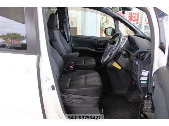 Toyota VOXY 2017-09 8652072-4