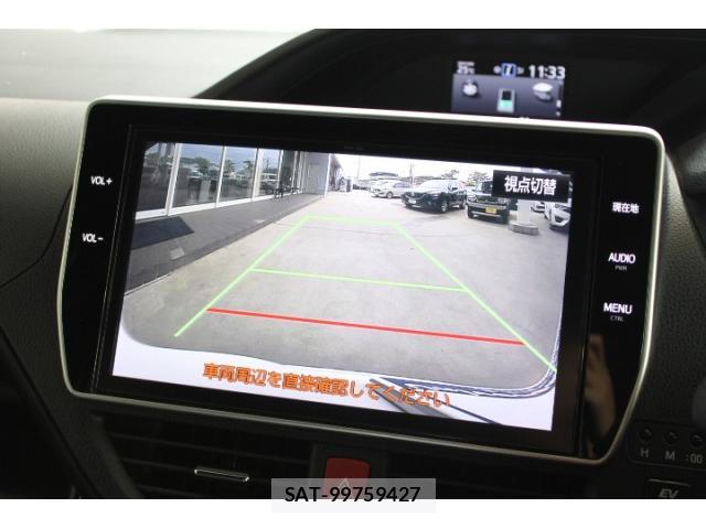 Toyota VOXY 2017-09 8652072-6