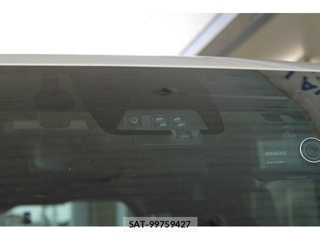 Toyota VOXY 2017-09 8652072-8