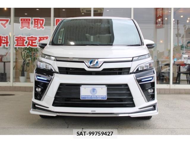 Toyota VOXY 2017-09 8652072-9