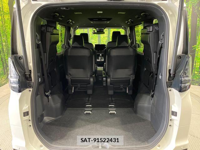 Toyota VOXY 2022-10 8652096-11