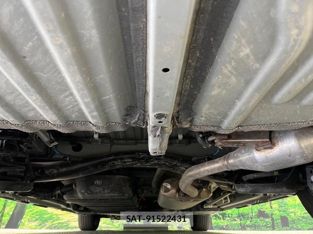 Toyota VOXY 2022-10 8652096-19