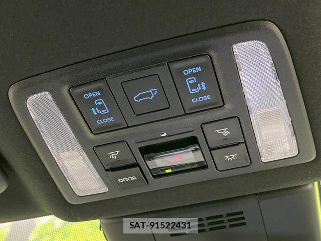Toyota VOXY 2022-10 8652096-3