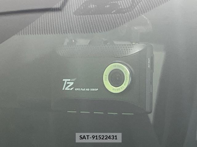 Toyota VOXY 2022-10 8652096-6