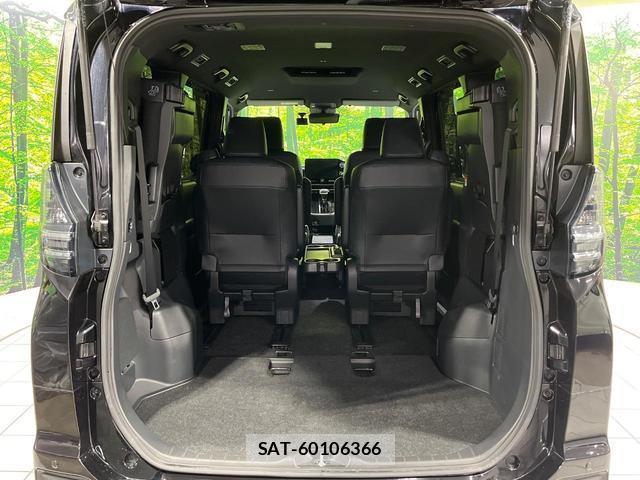 Toyota VOXY 2022-11 8652165-11
