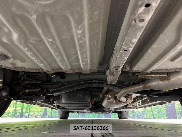 Toyota VOXY 2022-11 8652165-19
