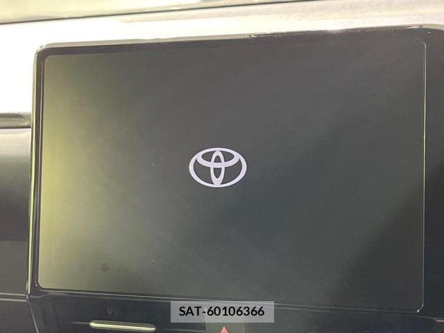 Toyota VOXY 2022-11 8652165-2