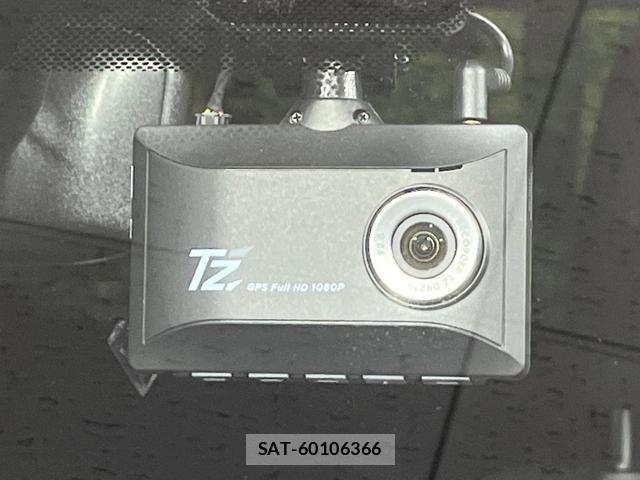 Toyota VOXY 2022-11 8652165-5