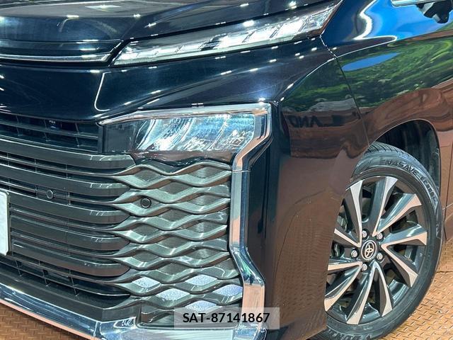 Toyota VOXY 2023-05 8652170-12
