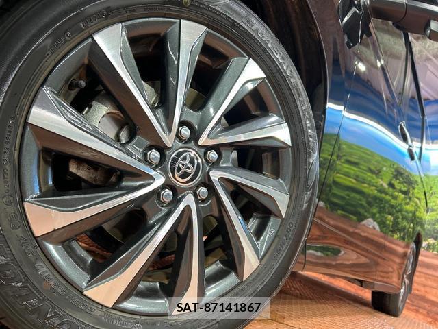 Toyota VOXY 2023-05 8652170-13