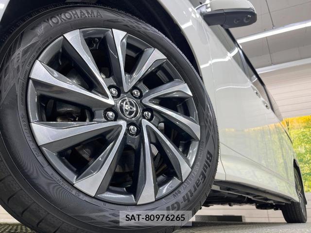 Toyota VOXY 2025-06 8652293-12