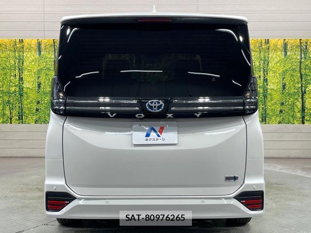 Toyota VOXY 2025-06 8652293-14