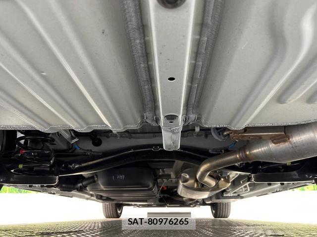 Toyota VOXY 2025-06 8652293-18