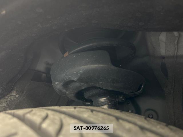 Toyota VOXY 2025-06 8652293-19