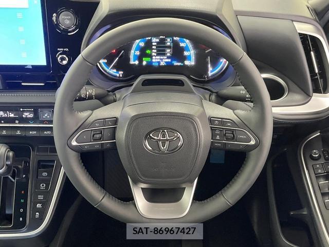 Toyota VOXY 2024-01 8652296-10