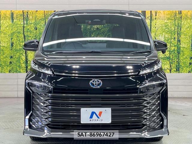 Toyota VOXY 2024-01 8652296-13