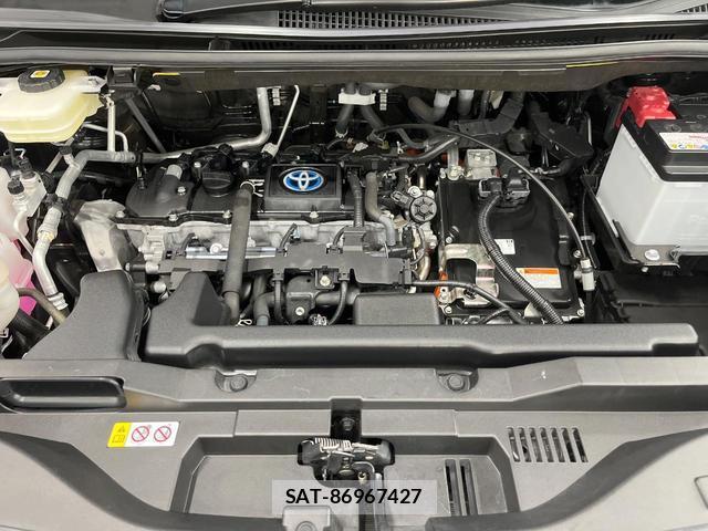 Toyota VOXY 2024-01 8652296-16