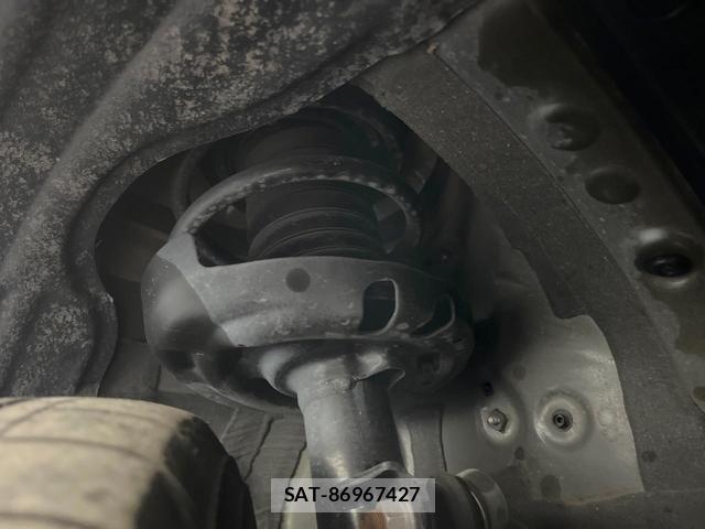 Toyota VOXY 2024-01 8652296-18