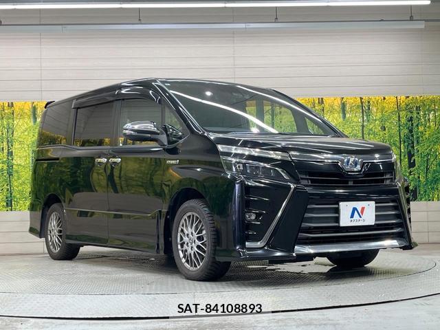 Toyota VOXY 2018-02 8652304-16