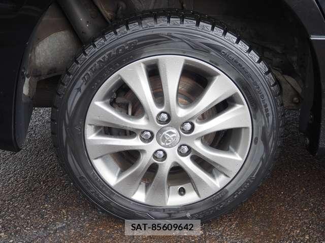 Toyota VOXY 2013-10 8652346-16