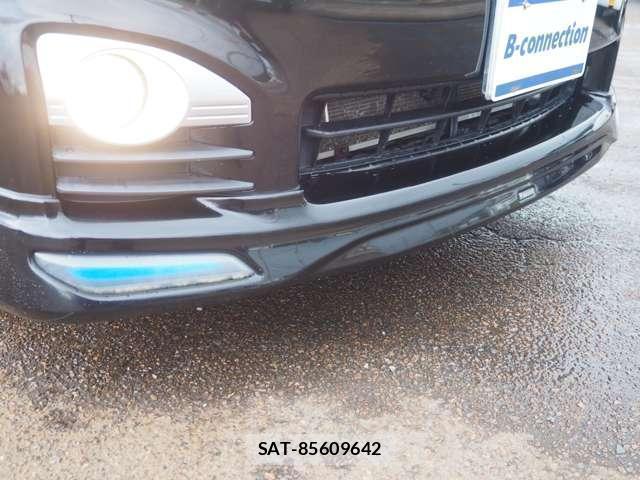 Toyota VOXY 2013-10 8652346-2