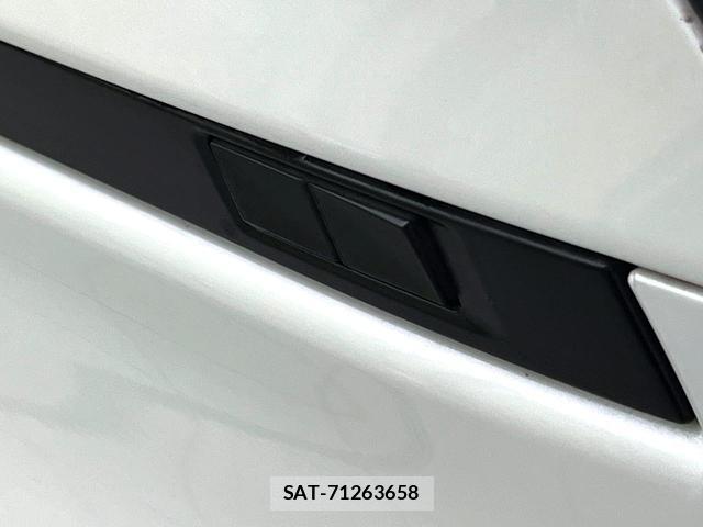 Toyota VOXY 2023-09 8652354-5