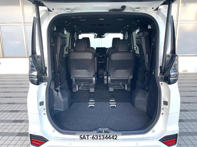 Toyota VOXY 2025-01 8652452-10