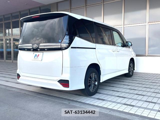 Toyota VOXY 2025-01 8652452-17