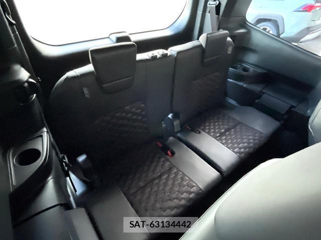 Toyota VOXY 2025-01 8652452-9