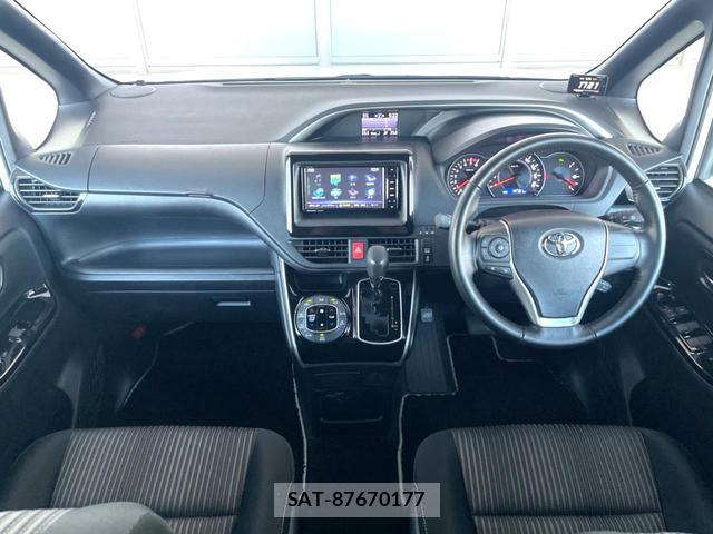 Toyota VOXY 2020-07 8652456-1
