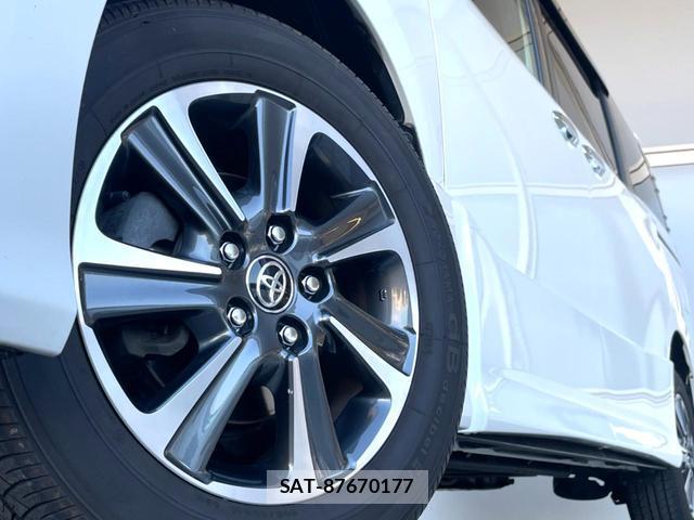 Toyota VOXY 2020-07 8652456-12