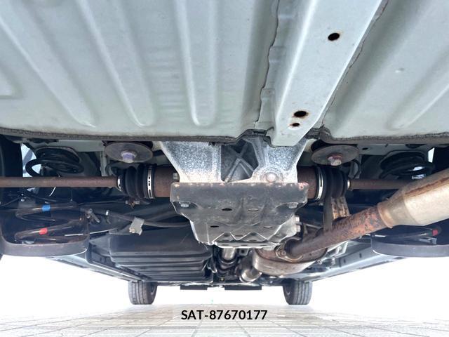 Toyota VOXY 2020-07 8652456-19