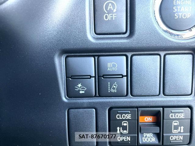 Toyota VOXY 2020-07 8652456-6