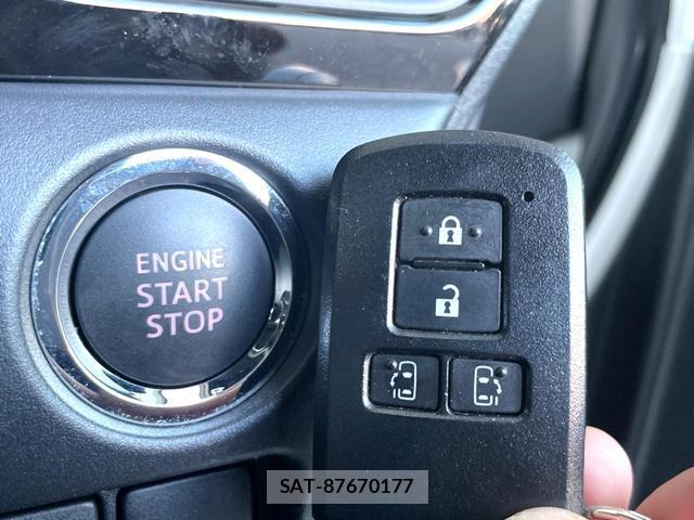 Toyota VOXY 2020-07 8652456-7