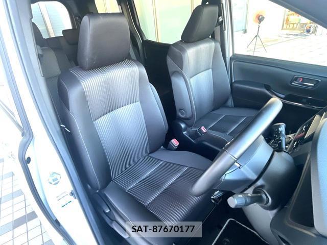 Toyota VOXY 2020-07 8652456-8