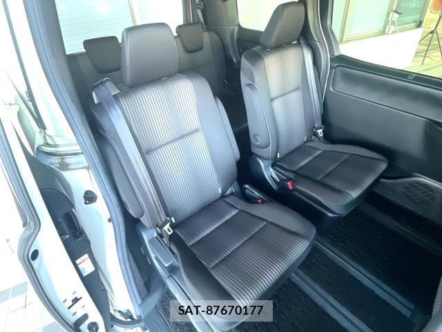 Toyota VOXY 2020-07 8652456-9