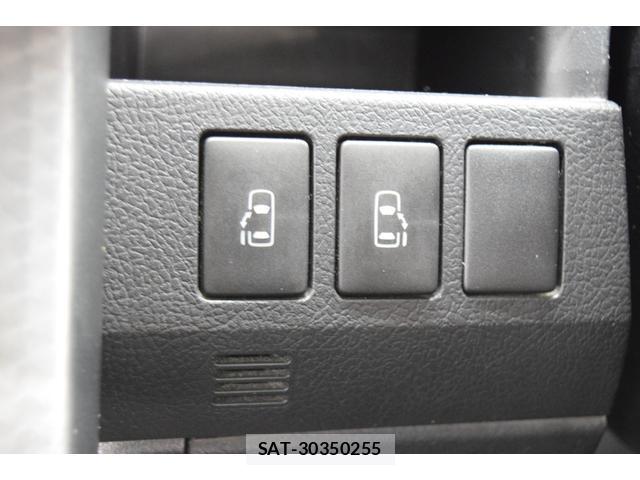 Toyota VOXY 2013-05 8652499-13