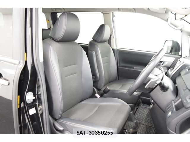 Toyota VOXY 2013-05 8652499-17