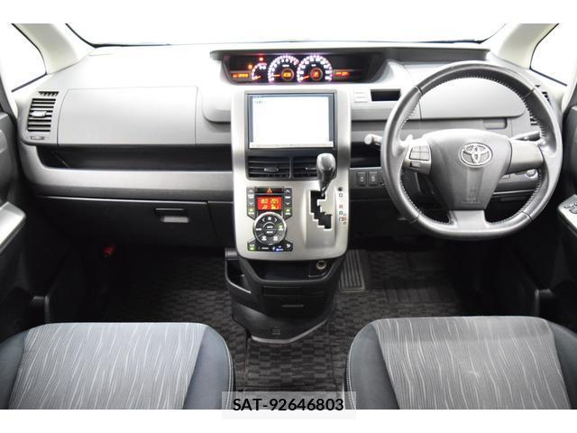 Toyota VOXY 2011-10 8652500-10