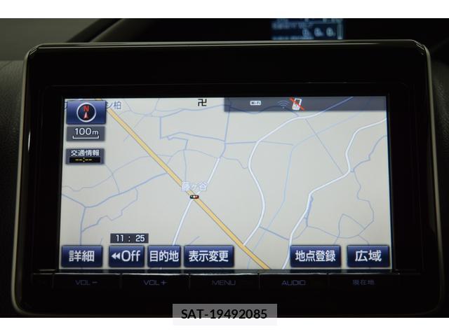 Toyota VOXY 2015-08 8652503-11