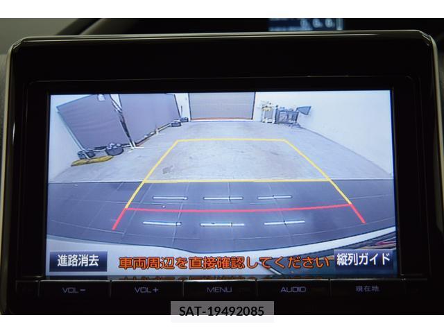 Toyota VOXY 2015-08 8652503-12