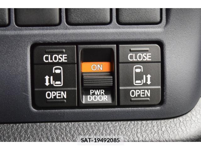 Toyota VOXY 2015-08 8652503-14