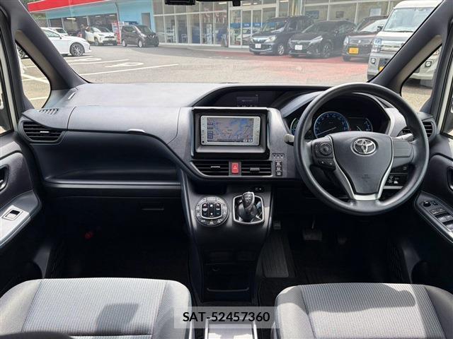 Toyota VOXY 2014-03 8652515-13