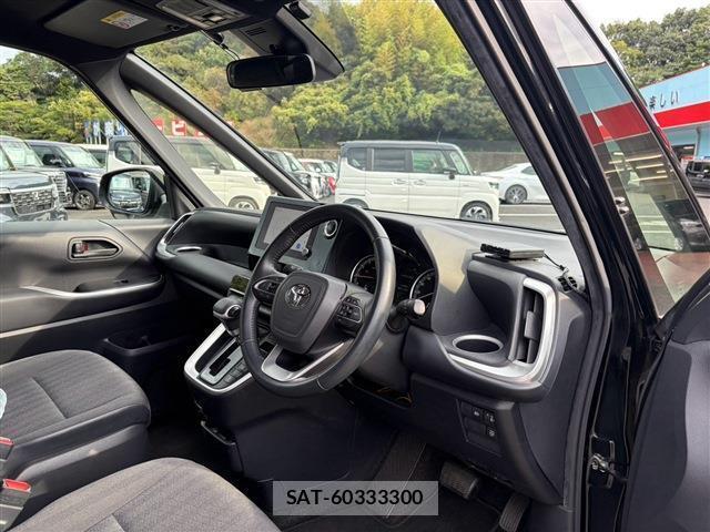 Toyota VOXY 2023-07 8652519-12