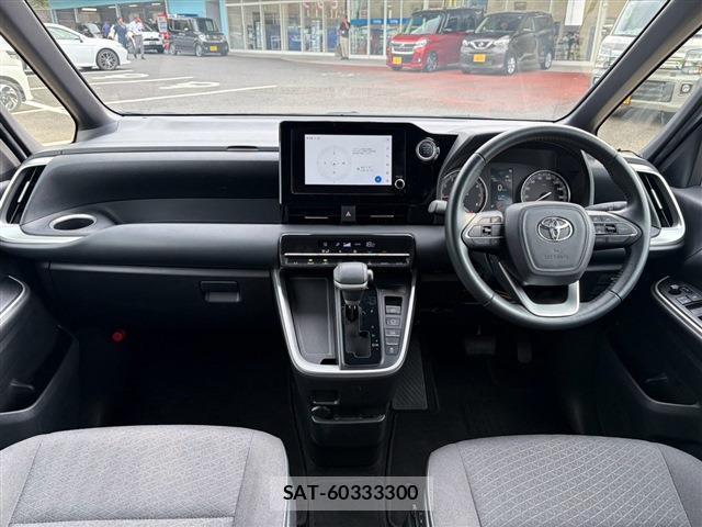 Toyota VOXY 2023-07 8652519-13