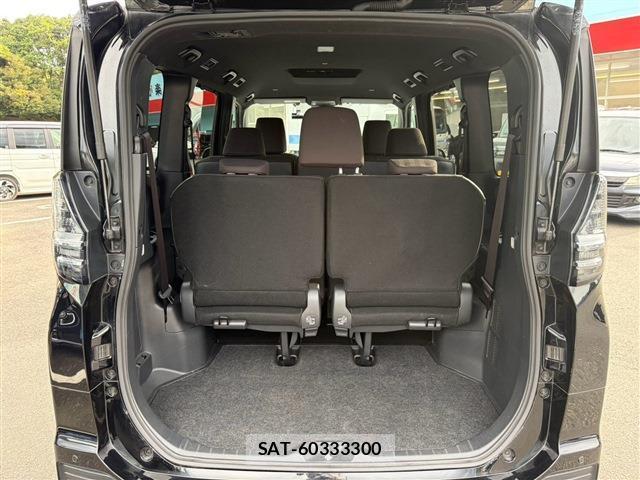 Toyota VOXY 2023-07 8652519-17