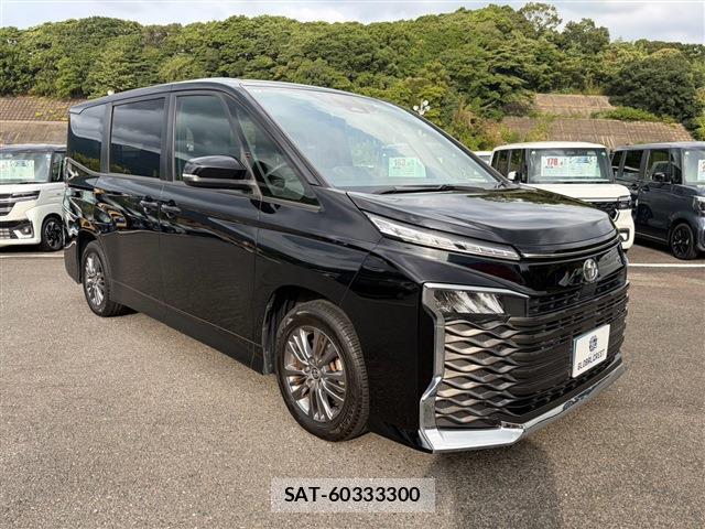 Toyota VOXY 2023-07 8652519-4