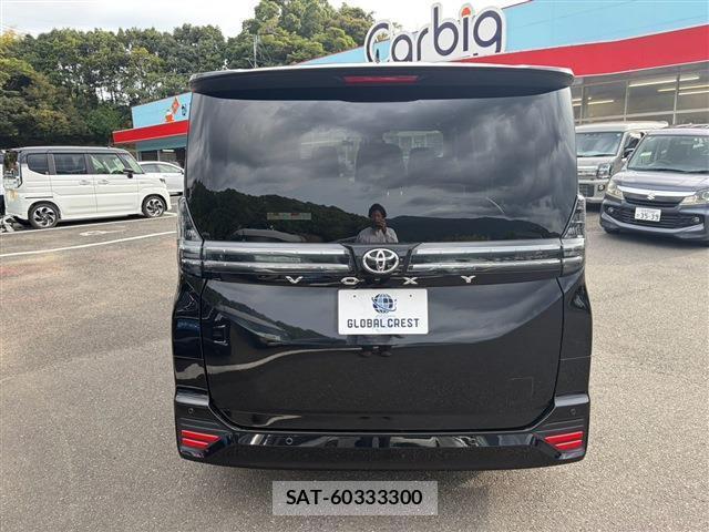 Toyota VOXY 2023-07 8652519-6